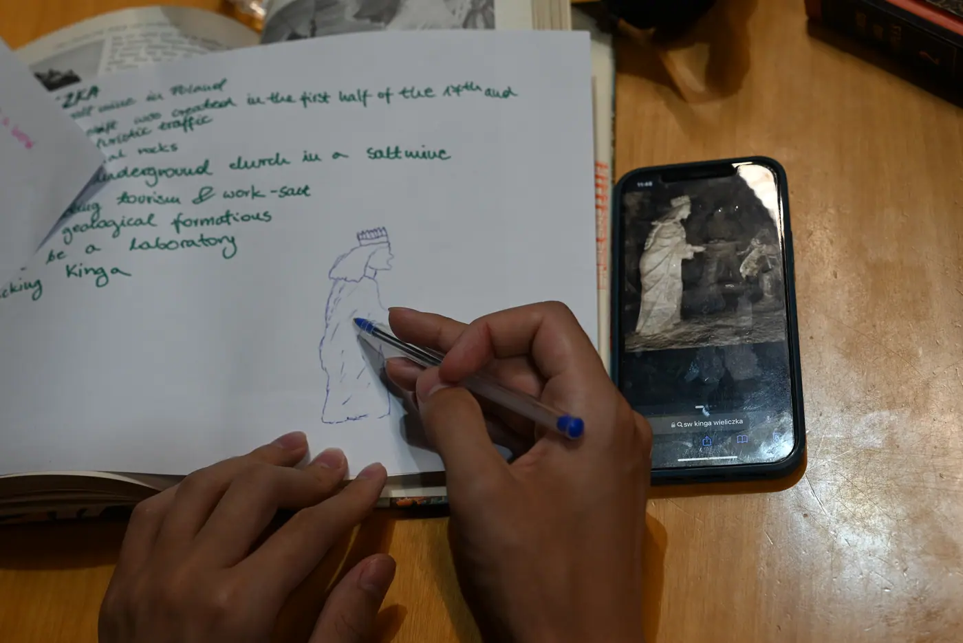 Day 2 at the Lavrio Municipal Library, during the hand-drawn diagrams and the team presentations. Photo 15 of 38.