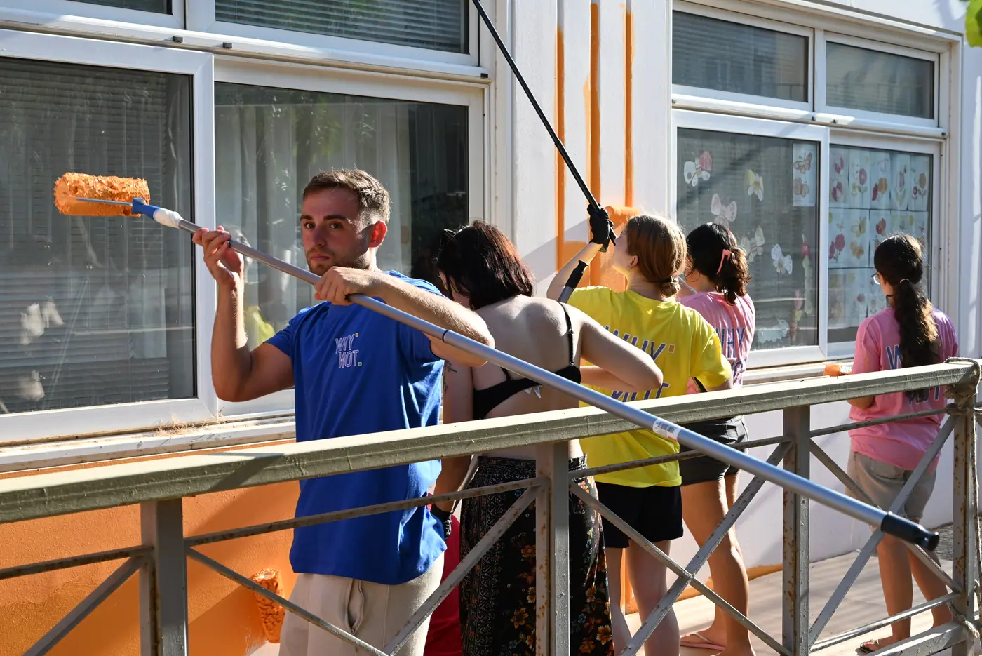 Day 3 at the Lavrio Municipal Library, where teams sketched and planned their heritage websites. Photo 25 of 32.
