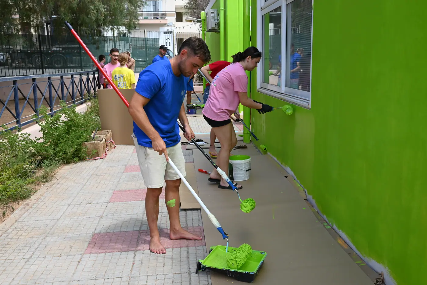 Day 4 in Lavrio, at the completion of the school painting activity. Photo 6 of 34.