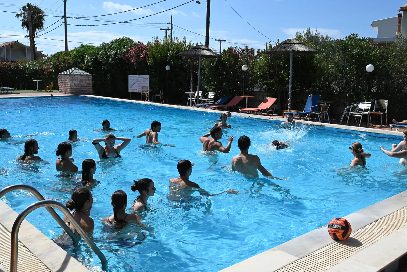 Day 5 in Sounio, during three hours of playful physical activity in the swimming pool. Photo 9 of 22.
