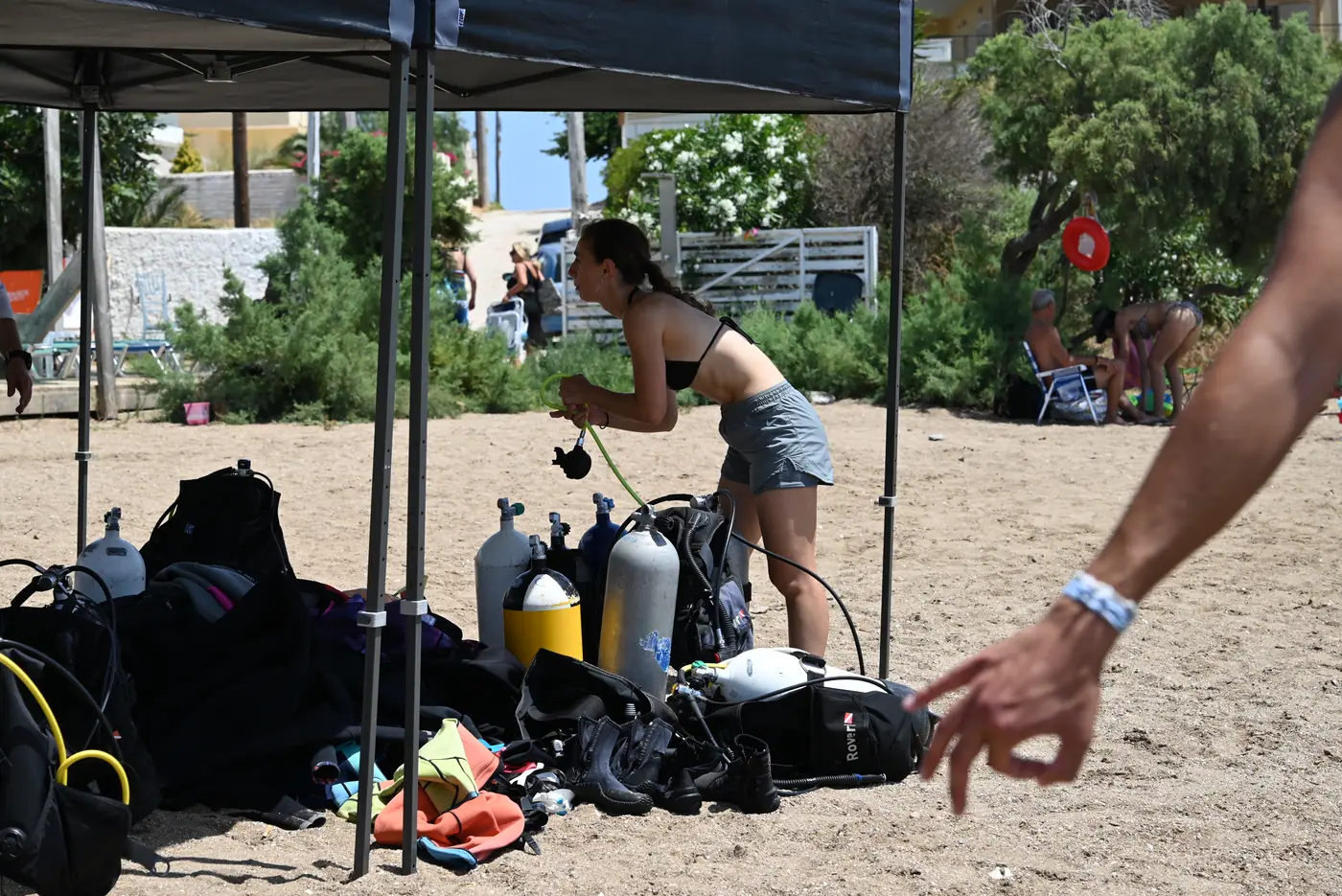 Day 8, where instructors explained the diving equipment and underwater communication. Photo 14 of 41.