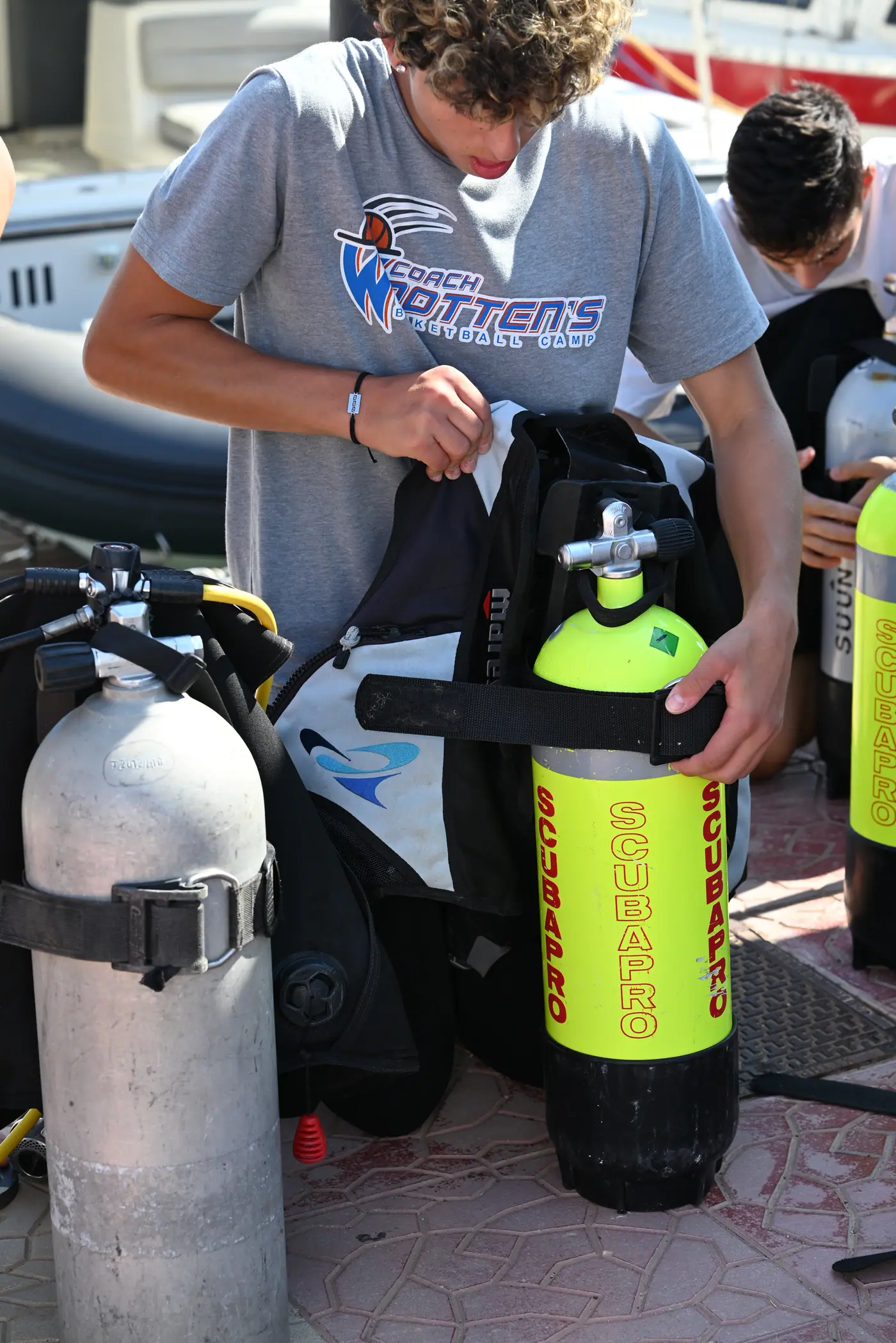 Day 9 at the Port of Lavrio, at the start of the six-hour underwater clean-up. Photo 1 of 43.