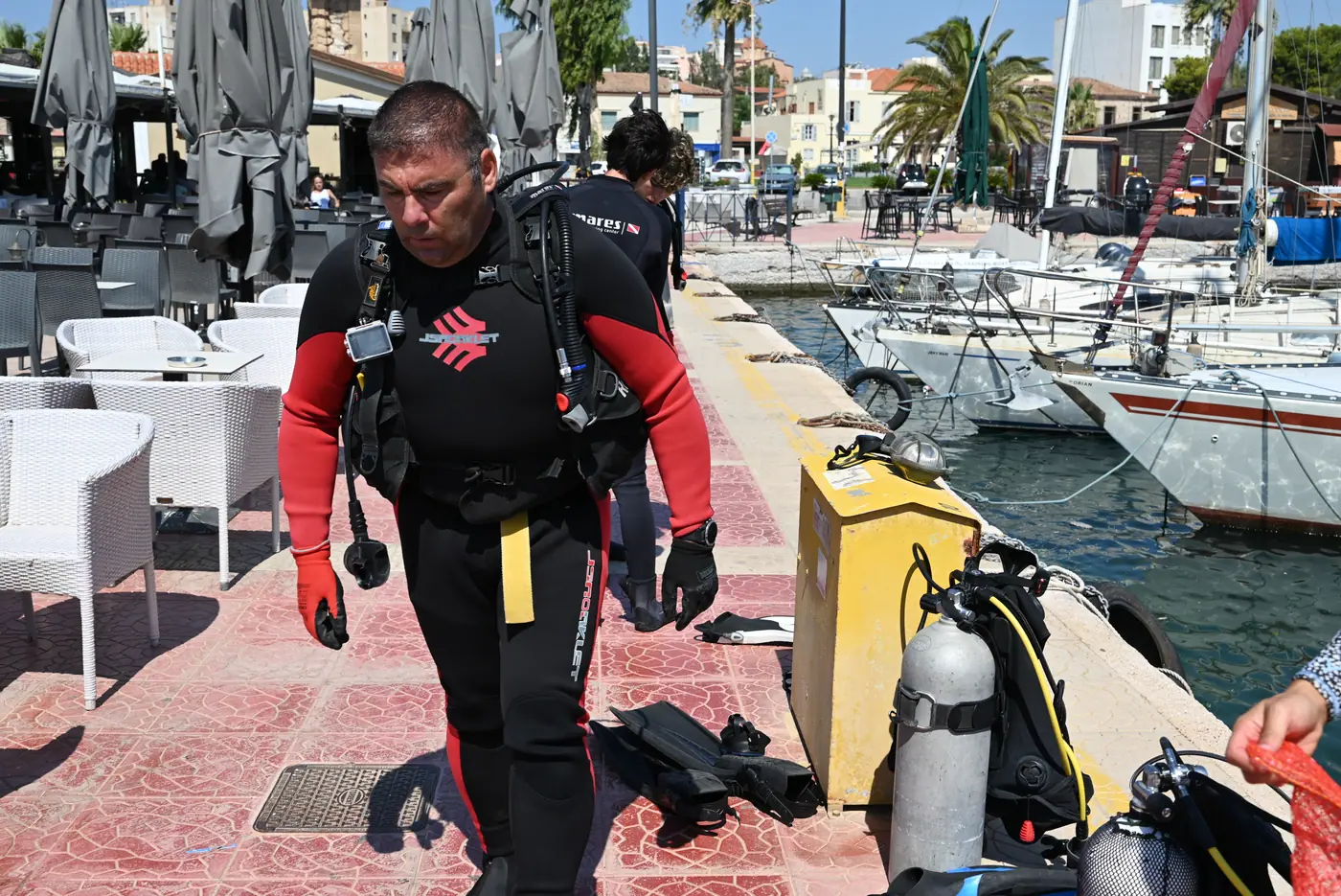 Day 9 at the Port of Lavrio, at the start of the six-hour underwater clean-up. Photo 9 of 43.