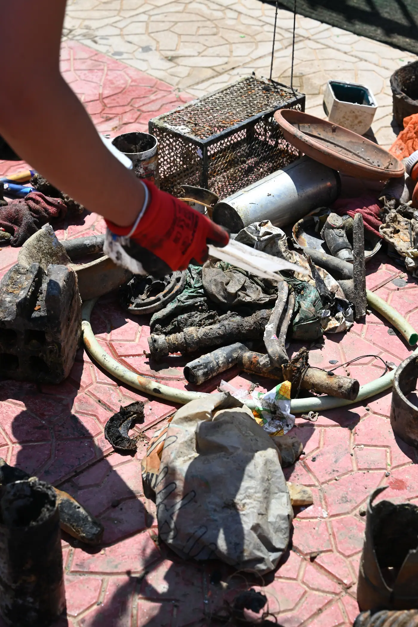 Day 9 at the Port of Lavrio, where waste raised from the seabed was received and separated on shore. Photo 23 of 43.