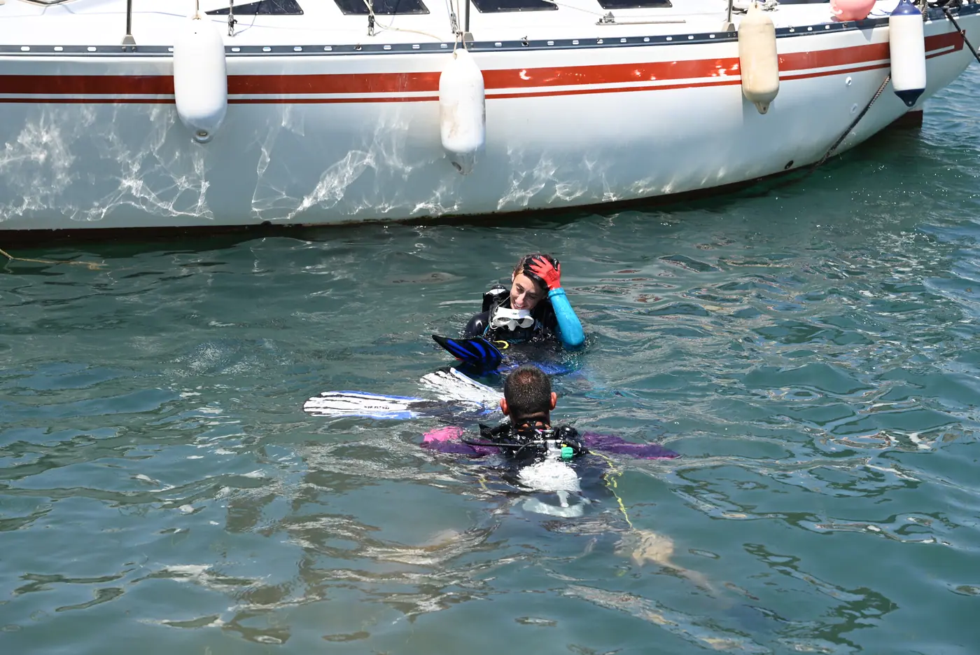 Day 9 at the Port of Lavrio, at the start of the six-hour underwater clean-up. Photo 29 of 43.
