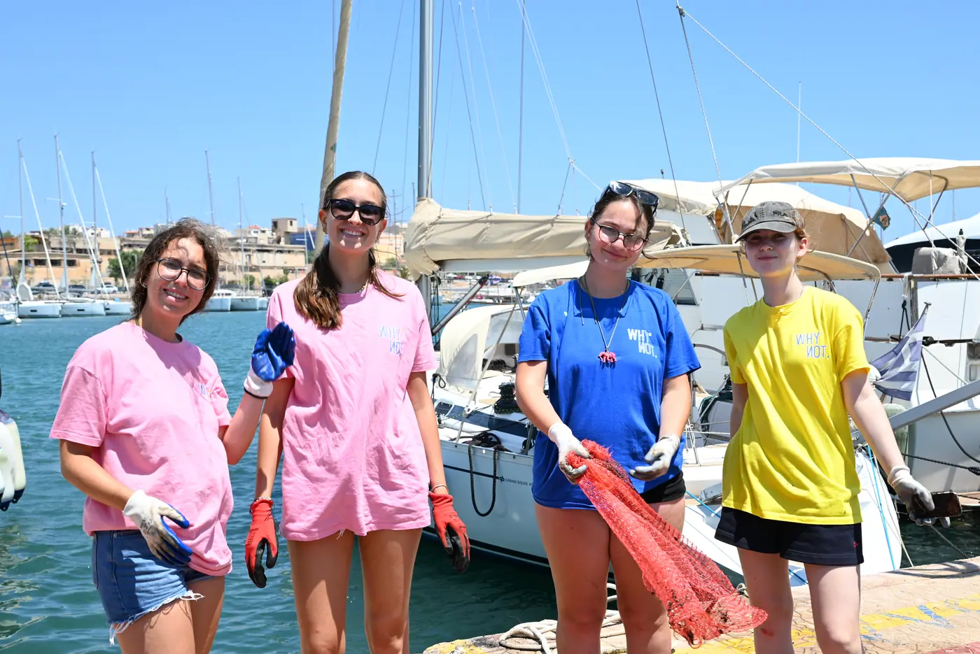 Day 9 at the Port of Lavrio, where participants supported the eleven volunteer divers. Photo 34 of 43.